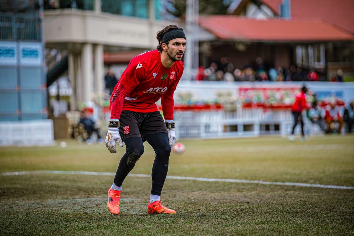 Analysis: Wanderers sign veteran 'keeper Marco Carducci  to two-year deal